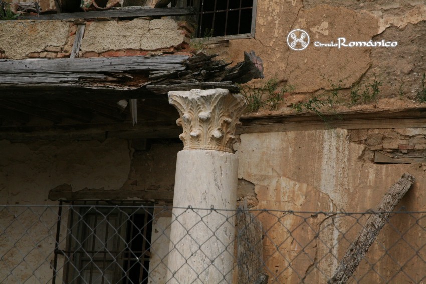 San Roman de Hornija. San Roman. Capitel corintio reutilizado