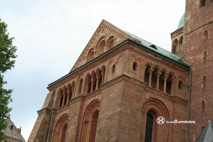 Spira. Catedral. Parte superior del transepto