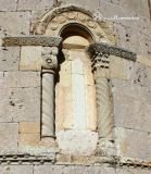 Boada de Villadiego. Ntra Sra de la Asuncion. Detalle de la ventana