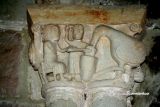 Fuente Urbel. Santa Maria. Capitel con herrero