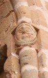 Navas de Bureba. Nuestra Seora de la Asuncin. Detalle de capitel con rostro barbado
