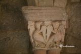 Ribas de Campos. Santa Cruz. Capitel con grifos