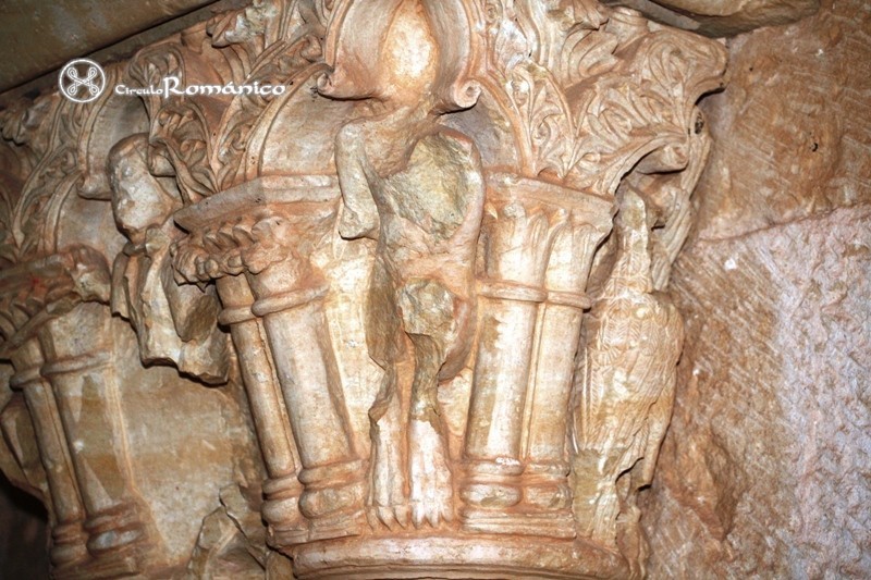 Valleespinoso de Aguilar. Santa Cecilia. Capitel figurado (norte)
