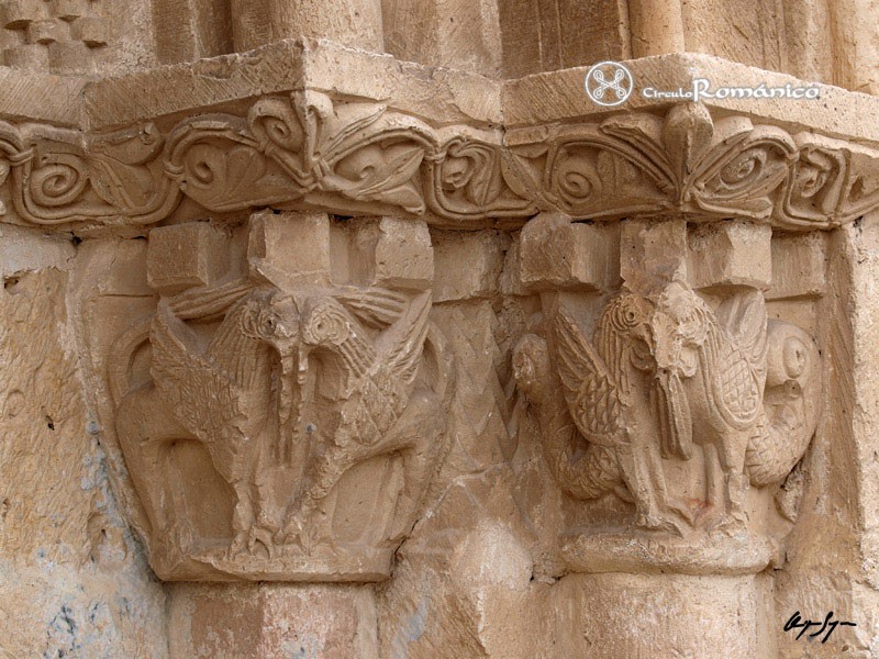 Cerezo de Abajo. San Romn Abad. Capiteles con animales fantasticos