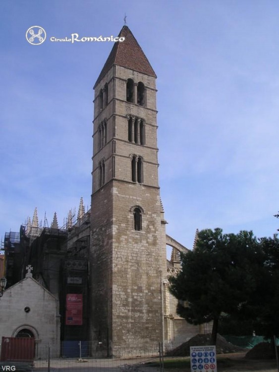 Valladolid. Santa Maria la Antigua. Fachada occidental