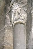 Armentia. San Prudencio. Capitel del abside: aves picando sus patas