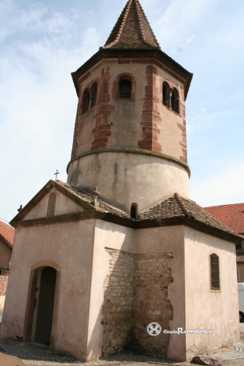 Avolsheim. Saint Ulrich. Acceso occidental