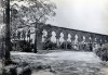 Claustro romanico Palamos año 1960 antes de caerse el tercer ala.JPG