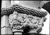 Capitel Palamos Sansón desquijarando al león foto 1935.jpg