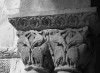 Capitel pajaros porfiriones superpuesto Silos.JPG