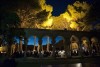 Ferran Adrià y Joan Roca no podrían servir los afamados catering en las frecuentes fiestas  dadas por los propietarios a la burguesía catalana, si el claustro románico de Palamos fuese reconocido autentico..jpg