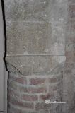 Bolonia. Cripta de San Vital y Agricola. Contrafuerte con decoración geométrica