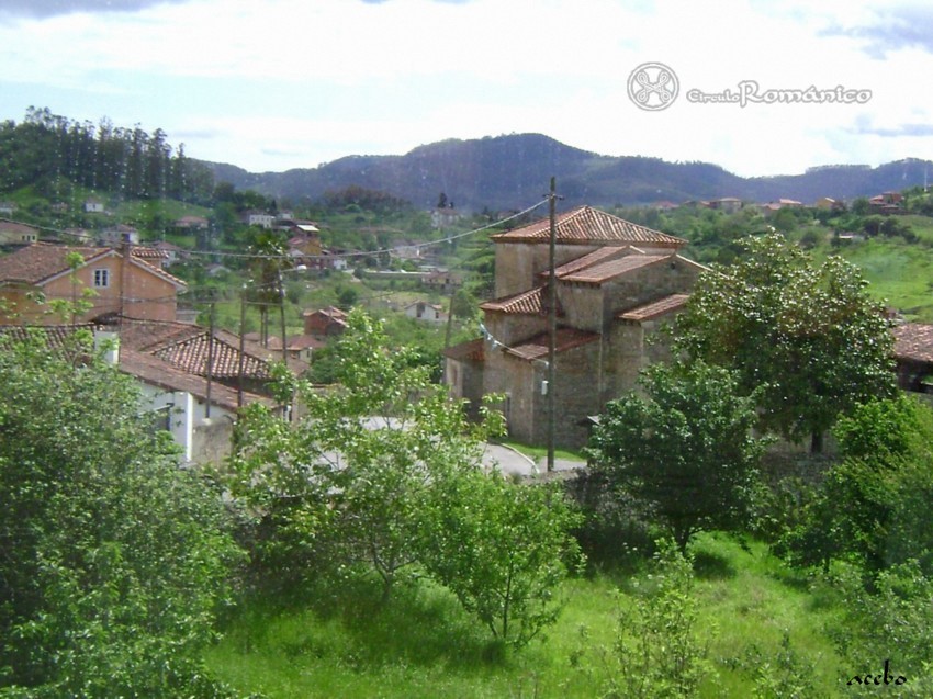 Santianes de Pravia. Iglesia de San Juan Apóstol y Evangelista