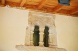 Bedriñana. San Andres. Vano biforo del portico