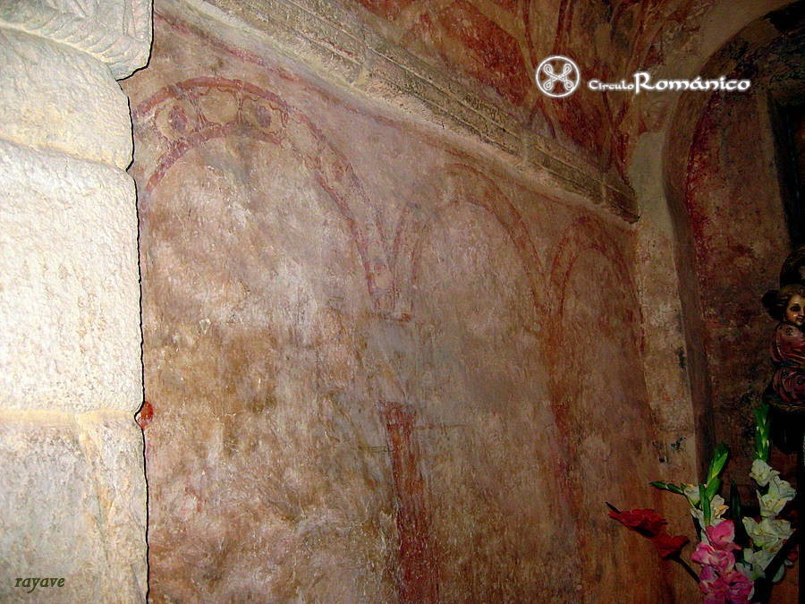 Priesca. San Salvador. Arquería pentada en el abside norte