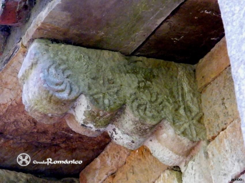 Cantabria. San Roman de Moroso. Modillones