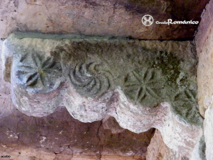 Cantabria. San Roman de Moroso. Modillones