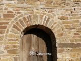 Pont de Vilomara i Rocafort. Santa María de Matadars. Detalle del arco de la portada