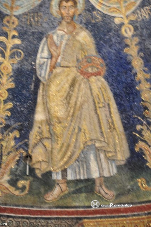 Rávena. Baptisterio Neoniano. Apóstol