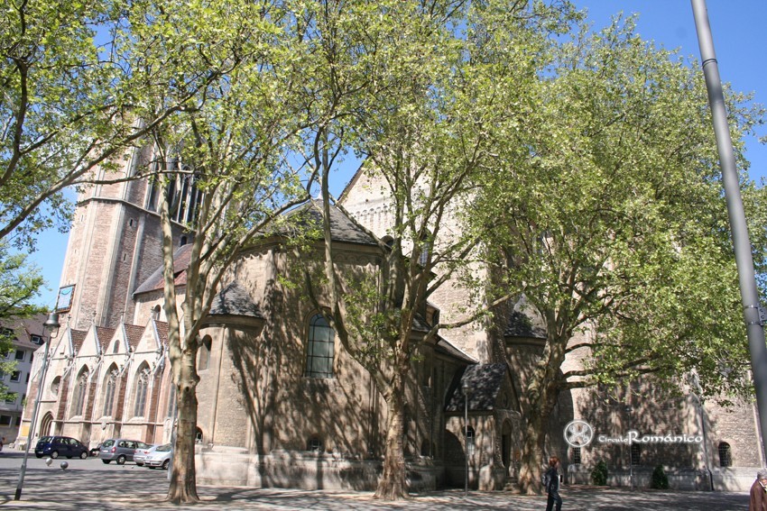 Braunschweig. Saint Blasius. Lado oeste