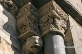 Colonia. St Maria Lyskirchen. Capiteles zoomorfos y vegetales y cabeza monstruosa del lado sur