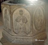 Genrode. San Ciriaco. Pila bautismal
