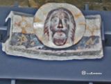 Goslar. Domvorhalle. Pieza en el interior: Cabeza de Cristo con el nimbo crucifero