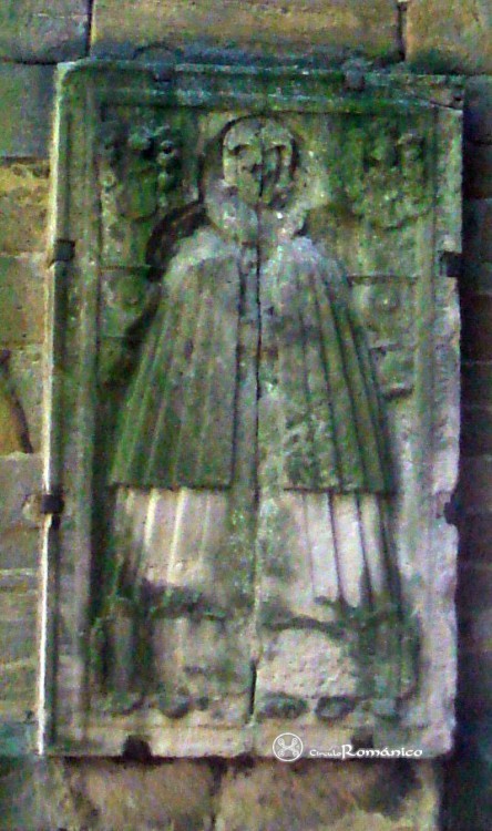 Hamersleben. St. Pankratius. Detalle de la estela