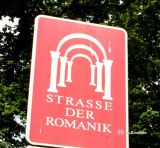 Leitzcau. St. Petri. Cartel de la carretera del románico