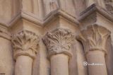 Baeza. Santa Cruz. Capiteles vegetales del lado derecho