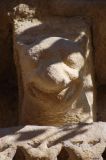 Baeza. Santa Cruz. Canecillo con rostro de ave