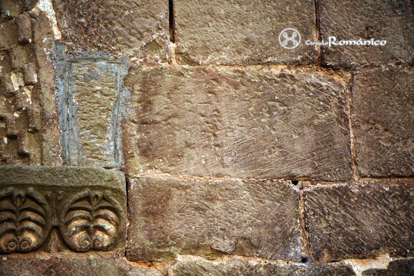 Agüero. San Salvador. Detalle del estrados