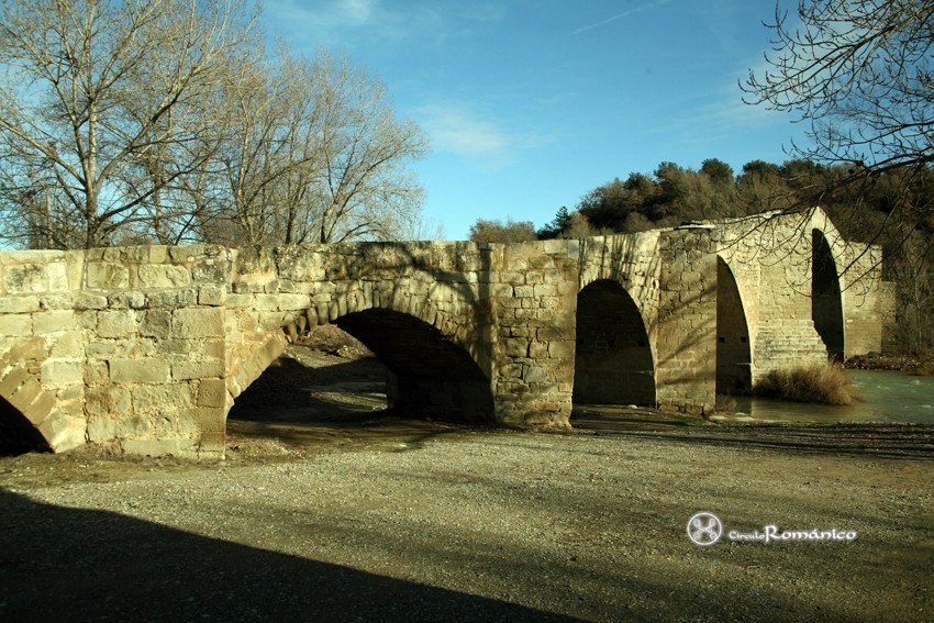 Capella. Puente Románico. Lateral