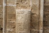 Restos hallados. Iglesia de Santa María (?). Excepcional sillar con talla del conjunto sustentante.