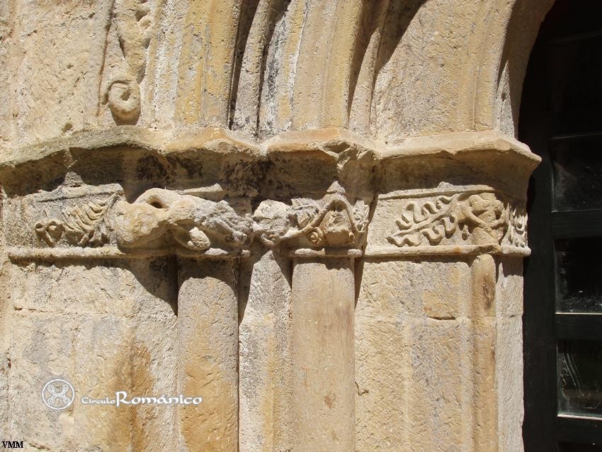 Abamia. Santa Eulalia. Capiteles del lado izquierdo