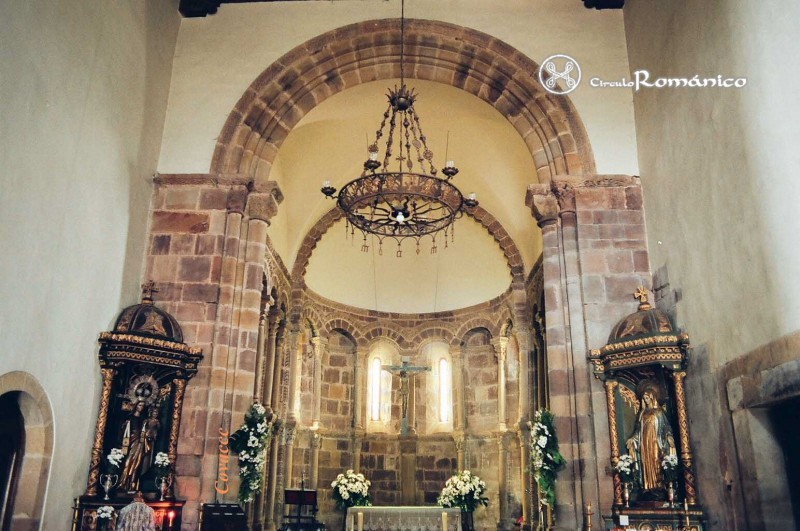 Amandi. San Juan.Interior del abside