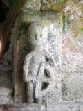 Lloraza, La.Santa Eulalia. Canecillo con arquero