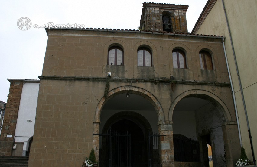 Tineo.San Pedro.Portico