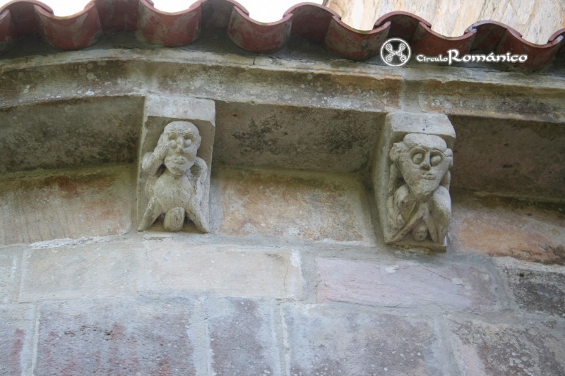 Villanueva.San Pedro.Canecillos figurados
