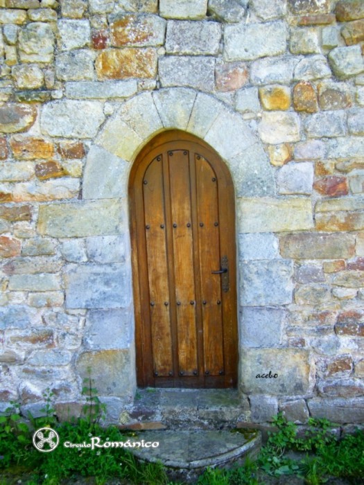 Carceña.San Miguel.Puerta apuntada 