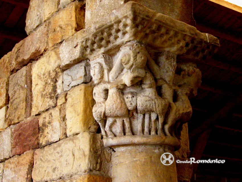 Maliaño. San Juan. Capitel figurado de la izquierda