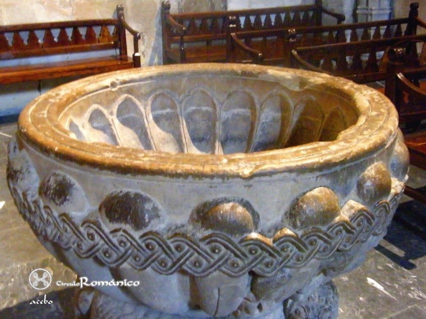 Santoña.Santa Maria del Puerto.Detalle de embocadura e interior
