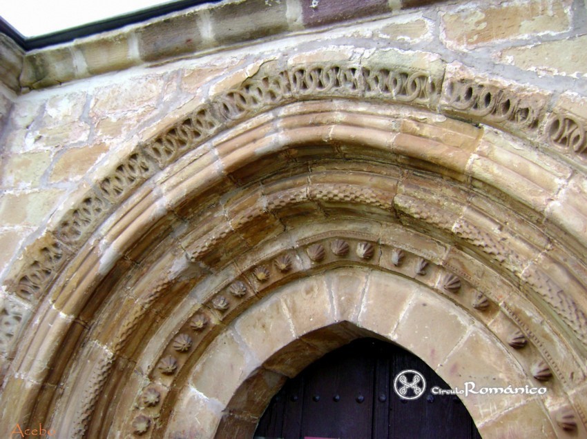 Villacantid.Santa Maria la Mayor.Arquivoltas