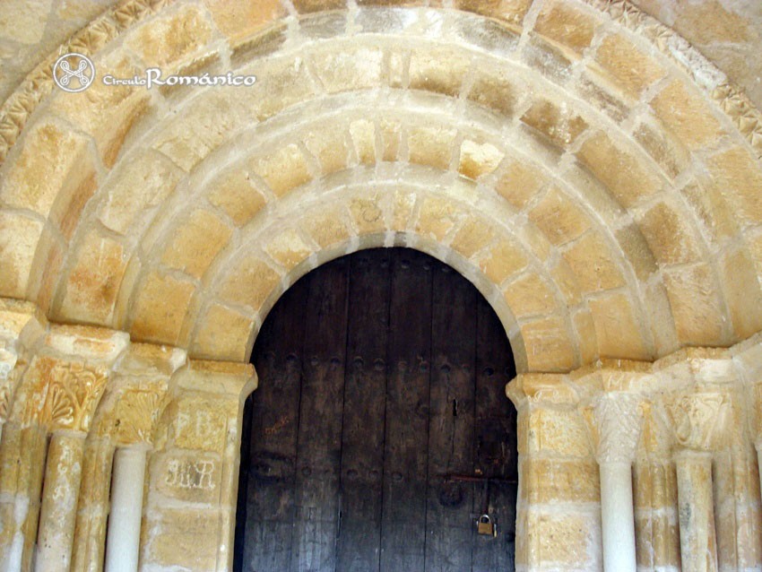 Hinojosa. Ermita de Santa Catalina. Portada