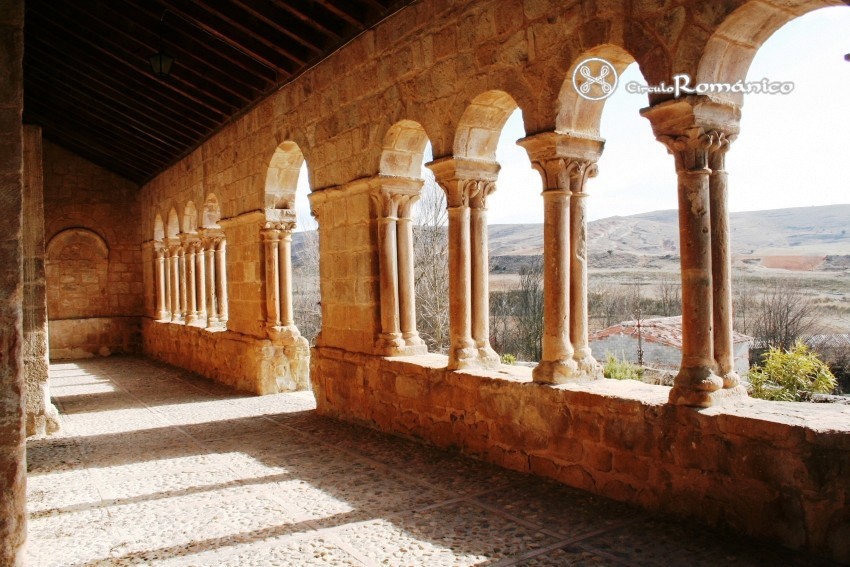 Pinilla de Jadraque. Nuestra Sra. de la Asuncion.Interior de la galeria