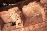 Abajas. Santa Maria la Real. Canecillo con esfinge