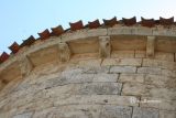 Arenillas de Villadiego. San Martin Obispo. Canecillos figurados y geométricos
