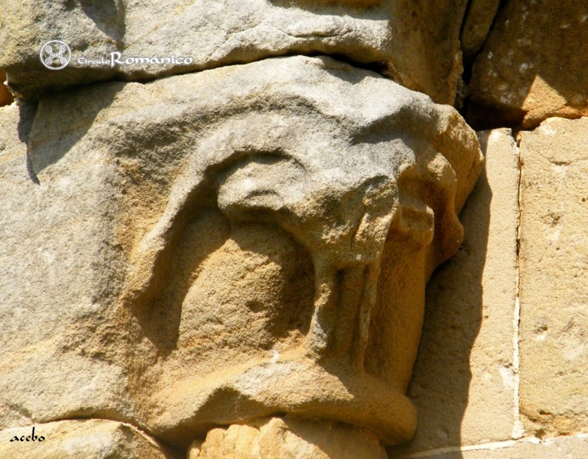 Barcena de Pienza. Nuestra Sra de la Asuncion.Capitel figurado del lado izquierdo