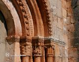 Castrillo de Solarana. San Pedro.Arquivoltas y capiteles del lado derecho