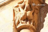 Gredilla de Sedano. San Pedro y San Pablo. Capitel con aves